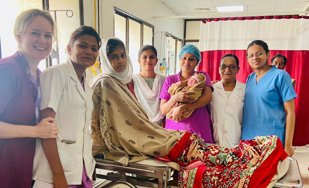 Midwife in India